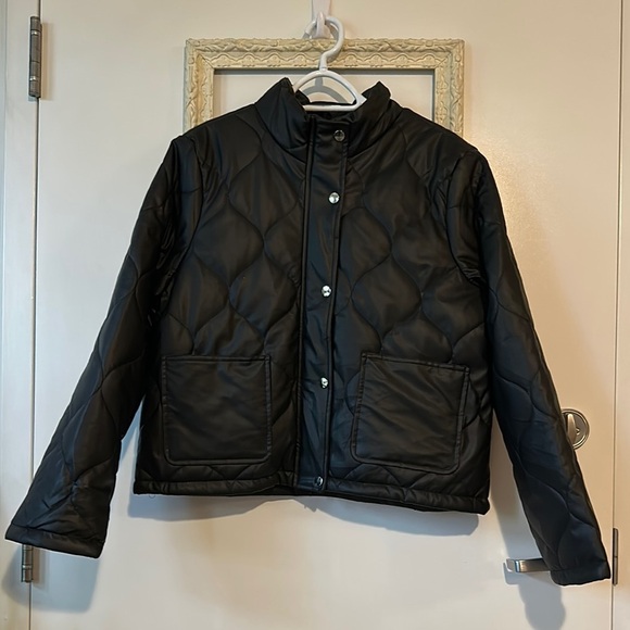 HAUTE MONDE | Mock Neck Quilted Jacket Black - Picture 6 of 16